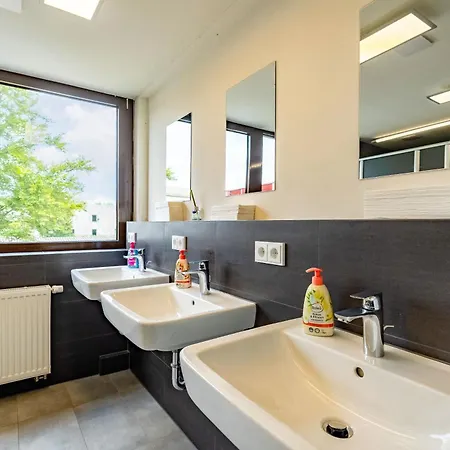 Mc Monti Nord Homestay Cologne